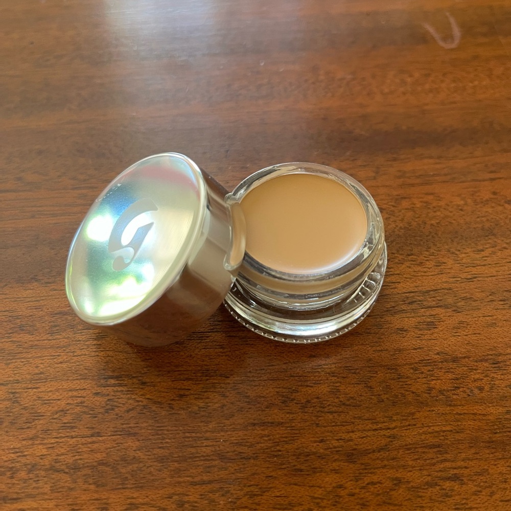 Glossier Stretch Concealer - Medium 1 - New